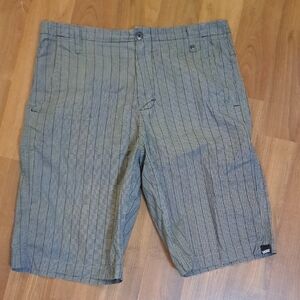 Vans Men's Gray Pinstripe Flat-Front Shorts